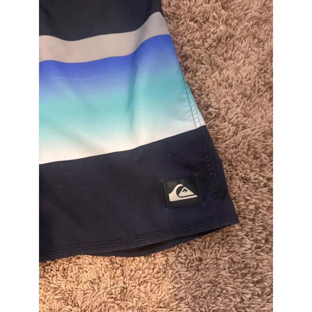 Quiksilver Highline Board Shorts Men's Size 28 4 Way Stretch Surf Swim Blue